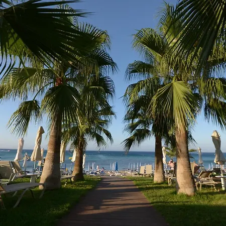Silver Sands Hotel