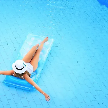 Silver Sands Hotel 3*