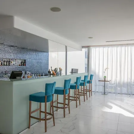 מלון Silver Sands פרוטאראס